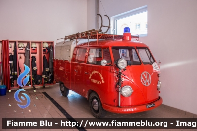 Volkswagen Transporter T1
Vigili del Fuoco
Unione Distrettuale Bolzano
Bezirksverband Bozen
Corpo Volontario di Vilpiano
Freiwillige Feuerwehr Vilpian
38960 BZ
Parole chiave: Volkswagen Transporter_T1 38960BZ