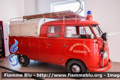 Volkswagen Transporter T1
Vigili del Fuoco
Unione Distrettuale Bolzano
Bezirksverband Bozen
Corpo Volontario di Vilpiano
Freiwillige Feuerwehr Vilpian
38960 BZ
Parole chiave: Volkswagen Transporter_T1 38960BZ