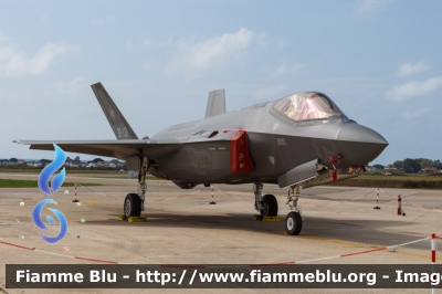 F-35B Lightining II
Aeronautica Militare Italiana
32° Stormo
32-13
Parole chiave: F-35B Lightining_II AM32_13