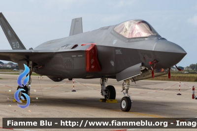 F-35B Lightining II
Aeronautica Militare Italiana
32° Stormo
32-13
Parole chiave: F-35B Lightining_II AM32_13