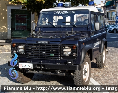 Land Rover Defender 90
Carabinieri
Polizia Militare presso Aeronautica Militare
AM AK 849
Parole chiave: Land_Rover Defender_90 AMAK849