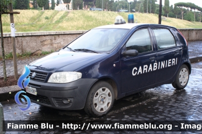 Fiat Punto III serie
Carabinieri
Polizia Militare presso Aeronautica Militare
AM CI 089
Parole chiave: Fiat Punto_IIIserie AMCI089