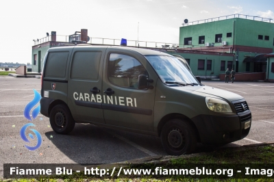 Fiat Doblò II serie
Carabinieri
Polizia Militare presso l'Aereonautica Militare
70° Stormo Latina
Unità Cinofila
AM CK948
Parole chiave: Fiat Doblò_II_serie AMCK948