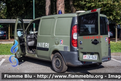 Fiat Doblò II serie
Carabinieri
Polizia Militare presso l'Aereonautica Militare
70° Stormo Latina
Unità Cinofila
AM CK948
Parole chiave: Fiat Doblò_II_serie AMCK948