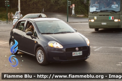 Fiat Grande Punto
Aereonautica Militare Italiana
AM CL 345
Parole chiave: Fiat Grande_Punto AMCL345