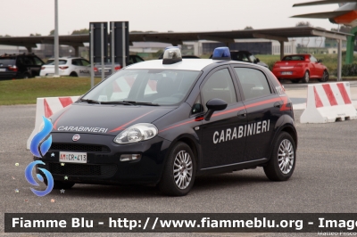 Fiat Punto VI serie
Carabinieri
Polizia Militare presso Aeronautica Militare Italiana
AM CR 413
Parole chiave: Fiat Punto_VIserie AMCR413