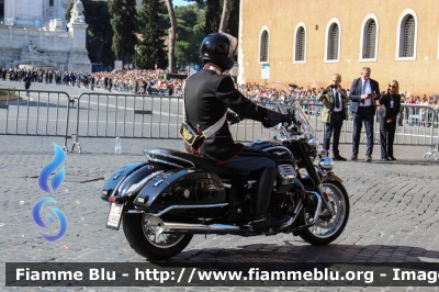 Moto Guzzi California Touring 1400
Carabinieri
Reggimento Corazzieri
CC A4889
Parole chiave: Moto_Guzzi California_Touring_1400 CCA4889