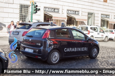 Fiat Grande Punto
Carabinieri
CC CK136
Parole chiave: Fiat Grande_Punto CCCK136