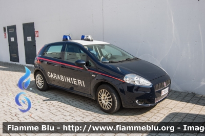 Fiat Grande Punto
Carabinieri
CC DC 278
Parole chiave: Fiat Grande_Punto CCDC278 civil_protect_2018