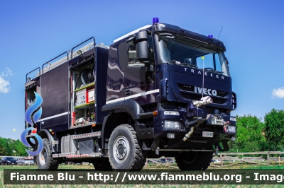 Iveco Trakker AT190T45W 4x4 II serie 
Carabinieri
Raggruppamento Aeromobili
Servizio Antincendio Eliporti
Allestimento Magirus
CC DI 533

Si ringrazia il Comando Generale
dell'Arma dei Carabinieri per la disponibilità
Parole chiave: Iveco Trakker_AT190T45W_4x4_IIserie CCDI533