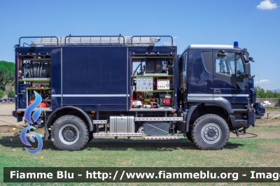 Iveco Trakker AT190T45W 4x4 II serie 
Carabinieri
Raggruppamento Aeromobili
Servizio Antincendio Eliporti
Allestimento Magirus
CC DI 533

Si ringrazia il Comando Generale
dell'Arma dei Carabinieri per la disponibilità
Parole chiave: Iveco Trakker_AT190T45W_4x4_IIserie CCDI533