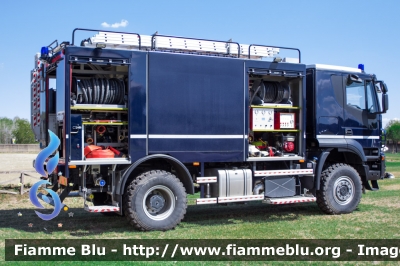 Iveco Trakker AT190T45W 4x4 II serie 
Carabinieri
Raggruppamento Aeromobili
Servizio Antincendio Eliporti
Allestimento Magirus
CC DI 533

Si ringrazia il Comando Generale
dell'Arma dei Carabinieri per la disponibilità
Parole chiave: Iveco Trakker_AT190T45W_4x4_IIserie CCDI533