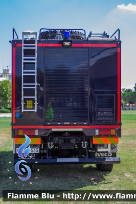 Iveco Trakker AT190T45W 4x4 II serie 
Carabinieri
Raggruppamento Aeromobili
Servizio Antincendio Eliporti
Allestimento Magirus
CC DI 533

Si ringrazia il Comando Generale
dell'Arma dei Carabinieri per la disponibilità
Parole chiave: Iveco Trakker_AT190T45W_4x4_IIserie CCDI533