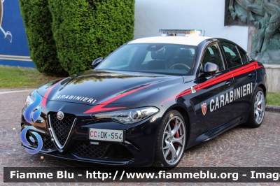 Alfa Romeo Nuova Giulia Quadrifoglio
Carabinieri
Nucleo Operativo e RadioMobile di Roma
CC DK 554
Parole chiave: Alfa_Romeo Nuova_Giulia_Quadrifoglio CCDK554