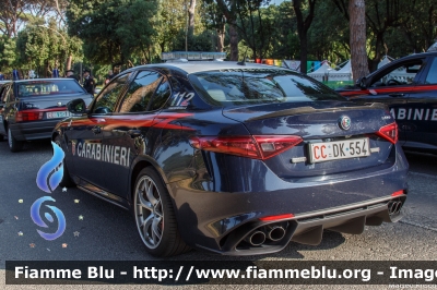 Alfa Romeo Nuova Giulia Quadrifoglio
Carabinieri
Nucleo Operativo e RadioMobile di Roma
CC DK 554
Parole chiave: Alfa_Romeo Nuova_Giulia_Quadrifoglio CCDK554