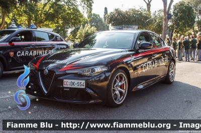 Alfa Romeo Nuova Giulia Quadrifoglio
Carabinieri
Nucleo Operativo e RadioMobile di Roma
CC DK 554
Parole chiave: Alfa_Romeo Nuova_Giulia_Quadrifoglio CCDK554