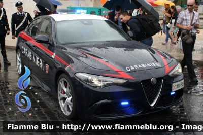 Alfa Romeo Nuova Giulia Quadrifoglio
Carabinieri
Nucleo Operativo e RadioMobile di Milano
CC DK 555
Parole chiave: Alfa-Romeo Nuova_Giulia_Quadrifoglio CCDK555