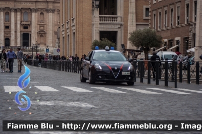 Alfa Romeo Nuova Giulietta
Carabinieri
CC DK 699
Parole chiave: Alfa_Romeo Nuova_Giulietta CCDK699