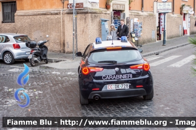 Alfa Romeo Nuova Giulietta
Carabinieri
CC DK 728
Parole chiave: Alfa_Romeo Nuova_Giulietta CCDK728