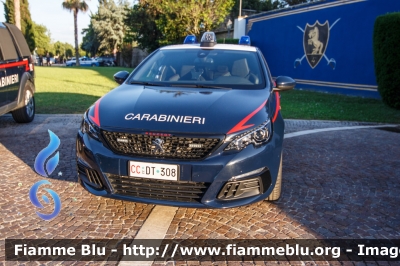 Peugeot 308 GTi
Carabinieri
Nucleo Operativo e Radiomobile
CC DT 308
Parole chiave: Peugeot 308_GTi CCDT308