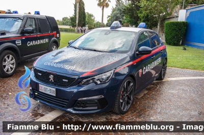 Peugeot 308 GTi
Carabinieri
Nucleo Operativo e Radiomobile
CC DT 308
Parole chiave: Peugeot 308_GTi CCDT308