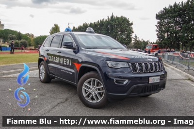 Jeep Grand Cherokee
Carabinieri
Aliquote di Primo Intervento
Allestimento Repetti
Decorazione Grafica Artlantis
CC DV 509
Parole chiave: Jeep Grand_Cherokee CCDV509