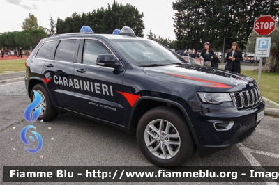 Jeep Grand Cherokee
Carabinieri
Aliquote di Primo Intervento
Allestimento Repetti
Decorazione Grafica Artlantis
CC DV 509
Parole chiave: Jeep Grand_Cherokee CCDV509