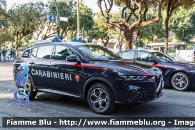 Alfa-Romeo Tonale
Carabinieri
Nucleo Operativo Radiomobile
Allestimento FCA
CC EG 455
Parole chiave: Alfa-Romeo Tonale CCEG455