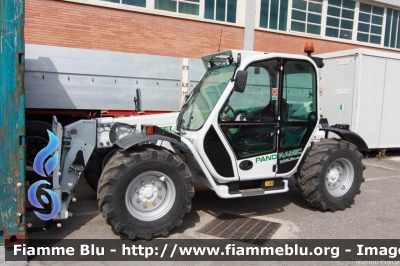 Merlo R32.6
Croce Rossa Italiana
C.O.N.E.
Centro Operativo Nazionale Emergenze
CRI 1365
Parole chiave: Merlo R32.6 CRI1365