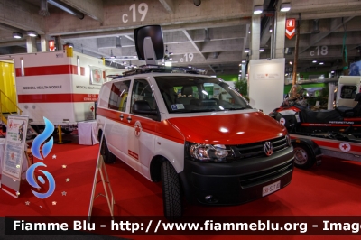 Volkswagen Transporter T5 4motion
Croce Rossa Italiana
Italienisches Rotes Kreuz
Comitato Provinciale Bolzano
Provinzialkomitee Bozen
Soccorso Piste
Pistenrettung
CRI 527 AD
Parole chiave: Volkswagen Transporter_T5_4motion CRI527AD civil_protect_2018