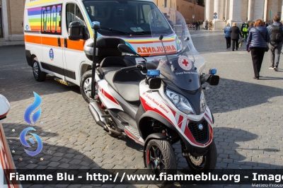 Piaggio MP3 500
Croce Rossa Italiana
Comitato Area Metropolitana di Roma Capitale
Allestimento Elevox
CRI P016
Parole chiave: Piaggio MP3_500 CRIP016