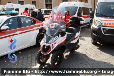 Piaggio MP3 500
Croce Rossa Italiana
Comitato Area Metropolitana di Roma Capitale
Allestimento Elevox
CRI P016
Parole chiave: Piaggio MP3_500 CRIP016