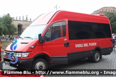 Iveco Daily III serie restyle
Vigili del Fuoco
Comando Provinciale di Bari
VF 24074
Parole chiave: Iveco Daily_IIIserie_restyle VF24074