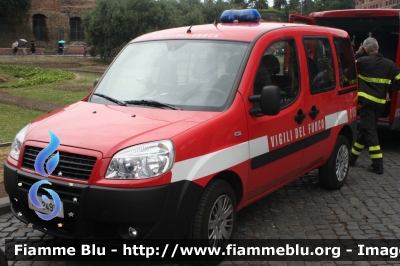 Fiat Doblò II serie
Vigili del Fuoco
Comando Provinciale di Roma
VF 24915
Parole chiave: Fiat Doblò_IIserie VF24915