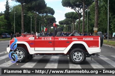 Iveco Massif
Vigili del Fuoco
Comando Provinciale di Roma
VF 25394
Parole chiave: Iveco Massif VF25394