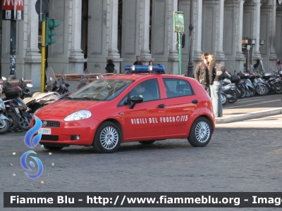 Fiat Grande Punto
Vigili del Fuoco
Comando Provinciale di Roma
VF 25067
Parole chiave: Fiat Grande_Punto VF25067