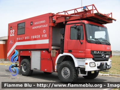 Mercedes-Benz Actros 1844 4x4 II serie
Vigili del Fuoco
Comando Provinciale di Roma
Distaccamento Aeroportuale di Fiumicino
Automezzo Soccorso Aeroportuale allestimento Bai
VF 22635
Parole chiave: Mercedes-Benz Actros_1844_4x4_IIserie VF22635