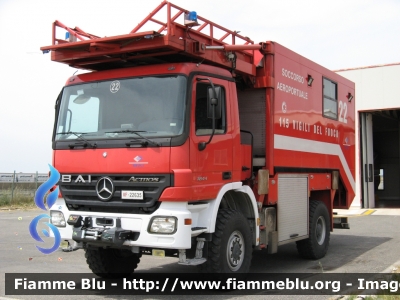 Mercedes-Benz Actros 1844 4x4 II serie
Vigili del Fuoco
Comando Provinciale di Roma
Distaccamento Aeroportuale di Fiumicino
Automezzo Soccorso Aeroportuale allestimento Bai
VF 22635
Parole chiave: Mercedes-Benz Actros_1844_4x4_IIserie VF22635