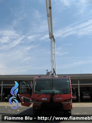 Oshkosh Bai Striker E
Vigili del Fuoco
Comando Provinciale di Roma
Distaccamento Aeroportuale di Fiumicino
VF 25299
Parole chiave: Oshkosh_Bai Striker_E VF25299