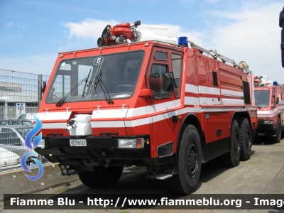 Iveco Magirus Tucano 
Vigili del Fuoco
Comando Provinciale di Roma
Distaccamento Aeroportuale di Fiumicino
VF 18025
Parole chiave: Iveco_Magirus Tucano VF18025