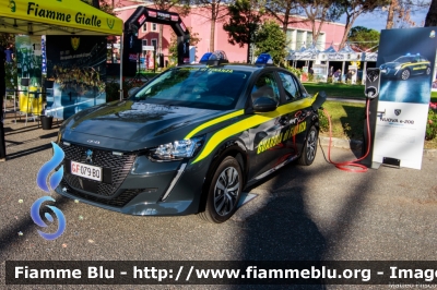 Peugeot e-208
Guardia di Finanza
Allestimento Focaccia
GdiF 079 BQ
Parole chiave: Peugeot e-208 GDF079BQ