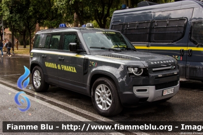 Land Rover Defender 110 II serie
Guardia di Finanza
Allestimento Elevox
GdiF 542 BQ
Parole chiave: Land_Rover Defender_110_IIserie GdiF542BQ