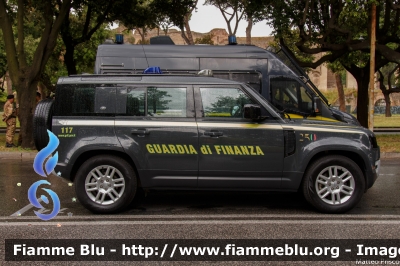 Land Rover Defender 110 II serie
Guardia di Finanza
Allestimento Elevox
GdiF 542 BQ
Parole chiave: Land_Rover Defender_110_IIserie GdiF542BQ