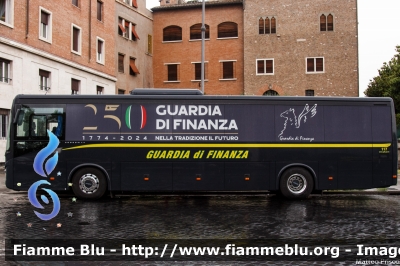 Iveco Crossway
Guardia di Finanza
GdiF 615 BH
Parole chiave: Iveco Crossway GdiF615BH