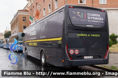 Iveco Crossway
Guardia di Finanza
GdiF 615 BH
Parole chiave: Iveco Crossway GdiF615BH