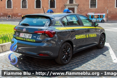 Fiat Nuova Tipo
Guardia di Finanza
Allestimento NCT Nuova Carrozzeria Torinese
Decorazione Grafica Artlantis
GdiF 941 BP
Parole chiave: Fiat Nuova_Tipo GdF941BP