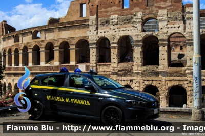 Fiat Nuova Tipo
Guardia di Finanza
Allestimento NCT Nuova Carrozzeria Torinese
Decorazione Grafica Artlantis
GdiF 941 BP
Parole chiave: Fiat Nuova_Tipo GdF941BP