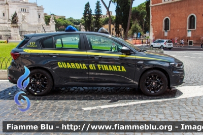 Fiat Nuova Tipo
Guardia di Finanza
Allestimento NCT Nuova Carrozzeria Torinese
Decorazione Grafica Artlantis
GdiF 941 BP
Parole chiave: Fiat Nuova_Tipo GdF941BP