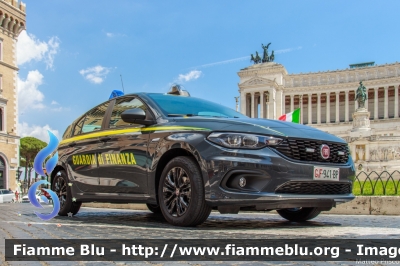 Fiat Nuova Tipo
Guardia di Finanza
Allestimento NCT Nuova Carrozzeria Torinese
Decorazione Grafica Artlantis
GdiF 941 BP
Parole chiave: Fiat Nuova_Tipo GdF941BP