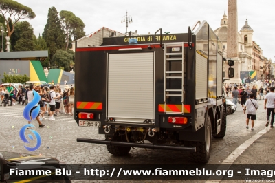 Volvo FL 814R 4x4 V serie
Guardia di Finanza
Reparto Operativo Aereonavale
Centro di Aviazione di Pratica di Mare
Allestimento Rosenfire
GdiF 965 BQ
Parole chiave: Volvo FL_814R_4x4_Vserie GdiF965BQ